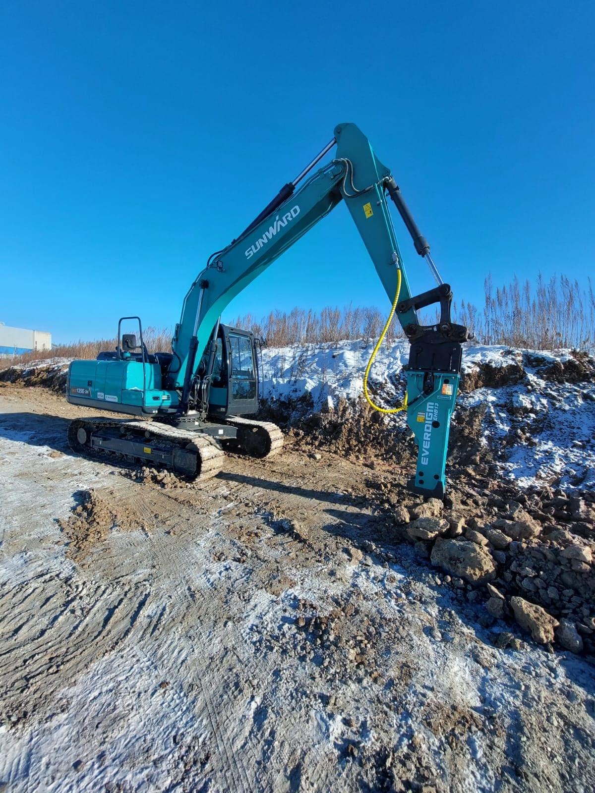 Гусеничный экскаватор