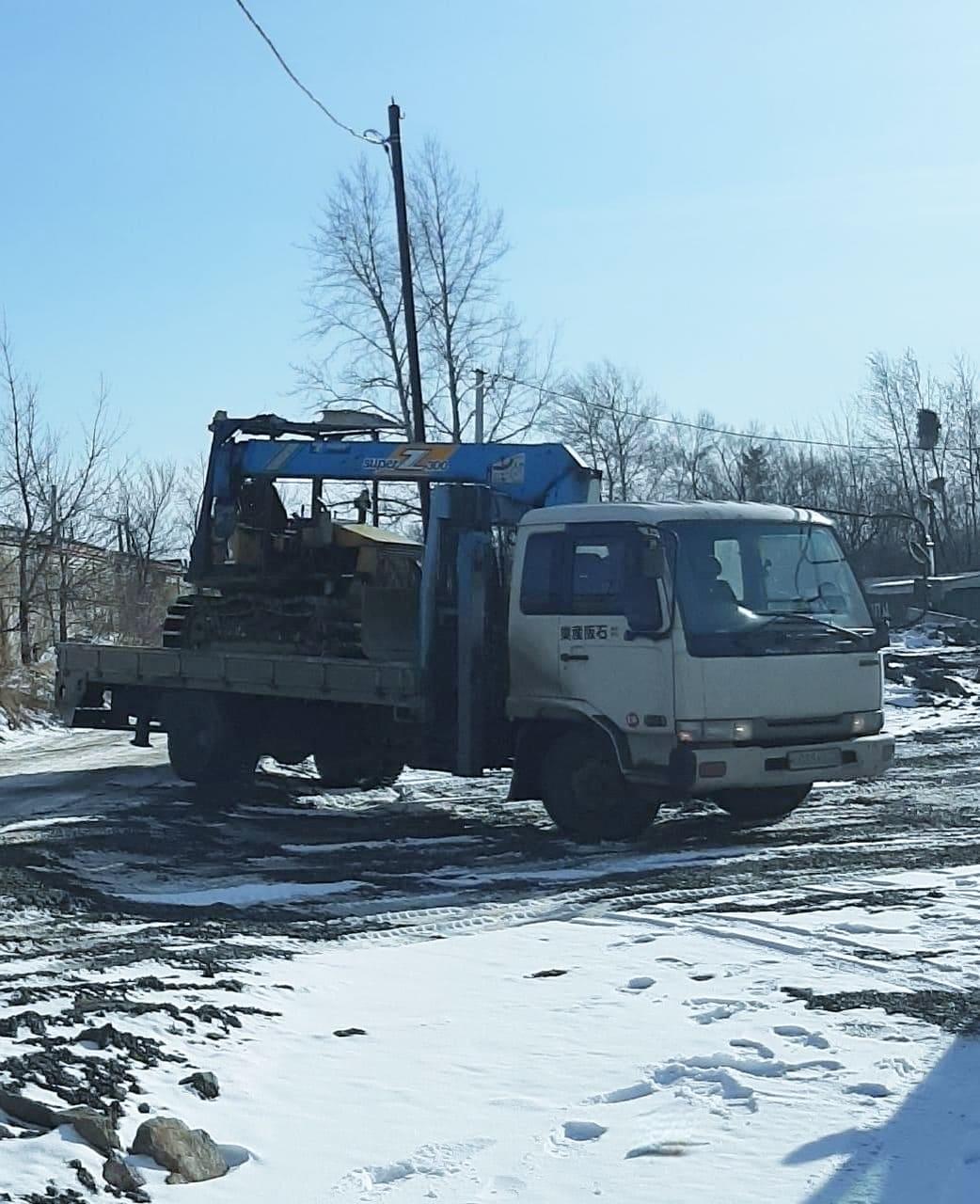 Грузовик с краном 5 тонн